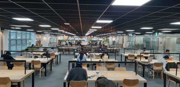Hanbat Library (Photo by Daejeon City)