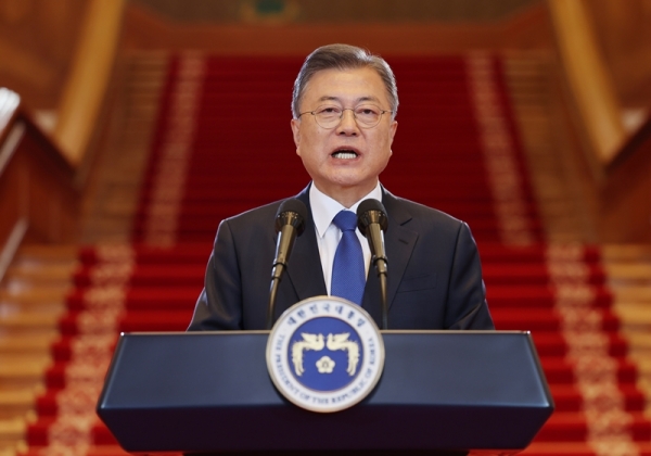 President Moon Jae-in on May 9 gives his farewell speech at the main office building of Cheong Wa Dae. (Yonhap News)