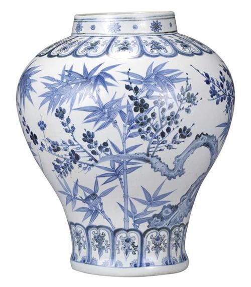 Shown here is the “White Porcelain Jar with Plum and Bamboo Design in Underglaze Cobalt Blue” from the “Joseon White Porcelain: Paragon of Virtue" exhibition.