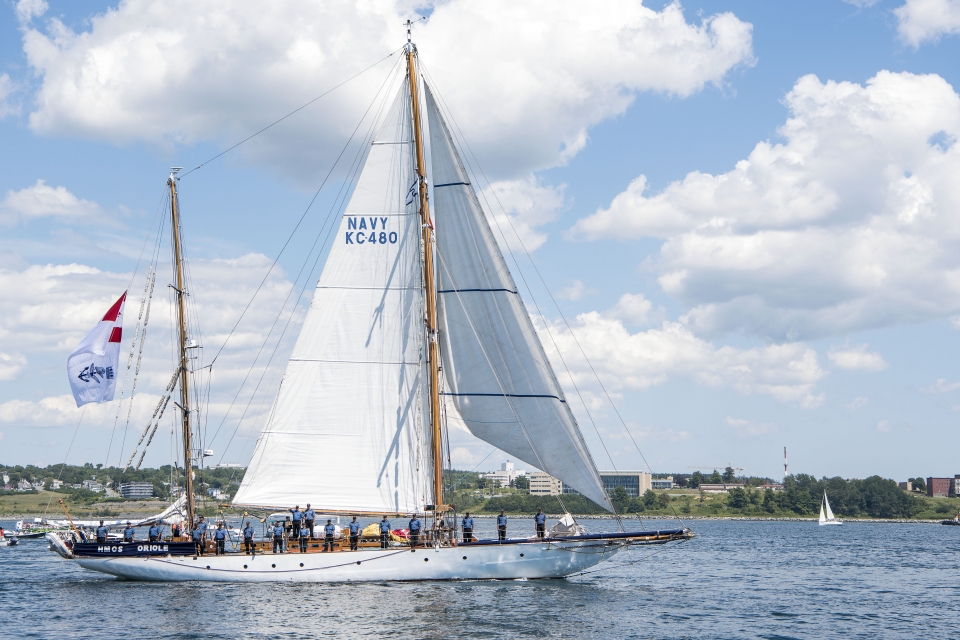 The Royal Canadian Navy's HMCS Oriole returns to the 2023 Toronto Waterfront Festival