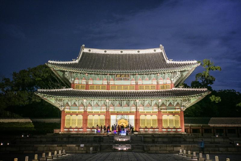 Reservations for the "Moonlight Tour" of Changdeokgung Palace in Seoul will begin on Aug. 22. Shown is the palace's Injeongjeon Hall housing the king's throne. (Cultural Heritage Administration)